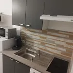 A 2 Pas De La