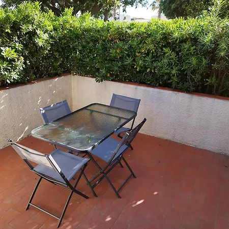 Les Miramars Apartment *