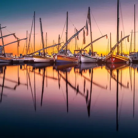 A 2 Pas De La * Le Barcarès
